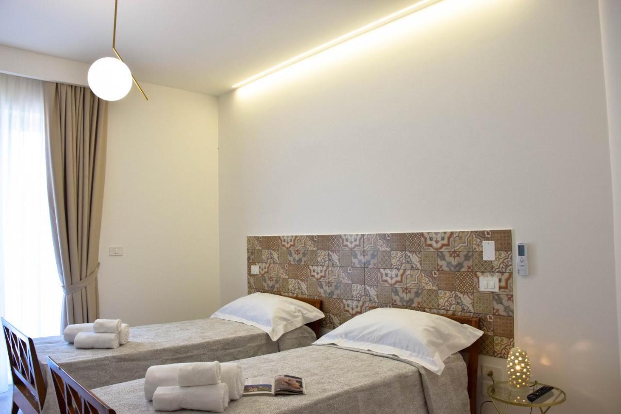 Accomodati B&B Marina di Gioiosa Ionica Exterior foto