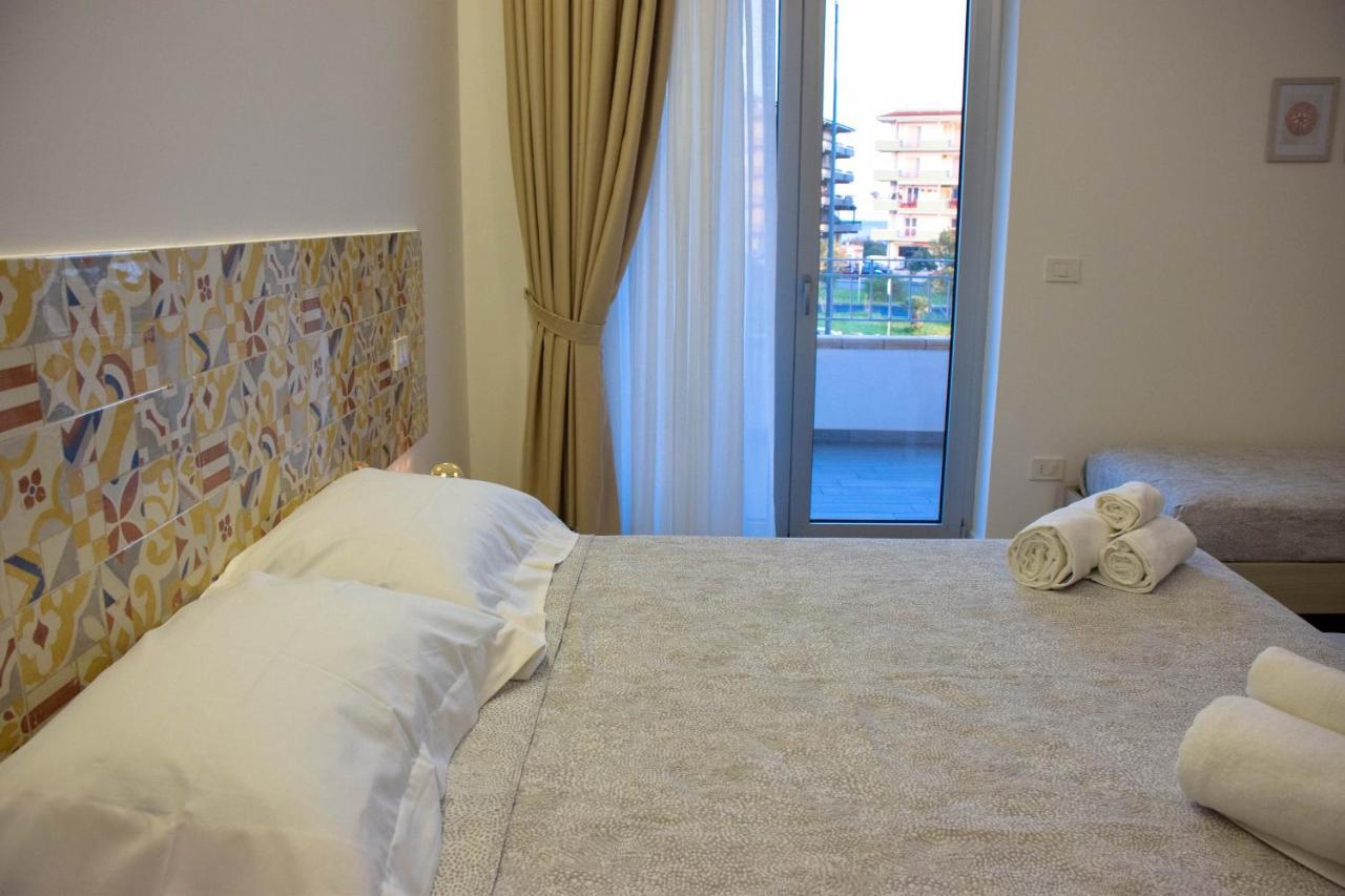 Accomodati B&B Marina di Gioiosa Ionica Exterior foto